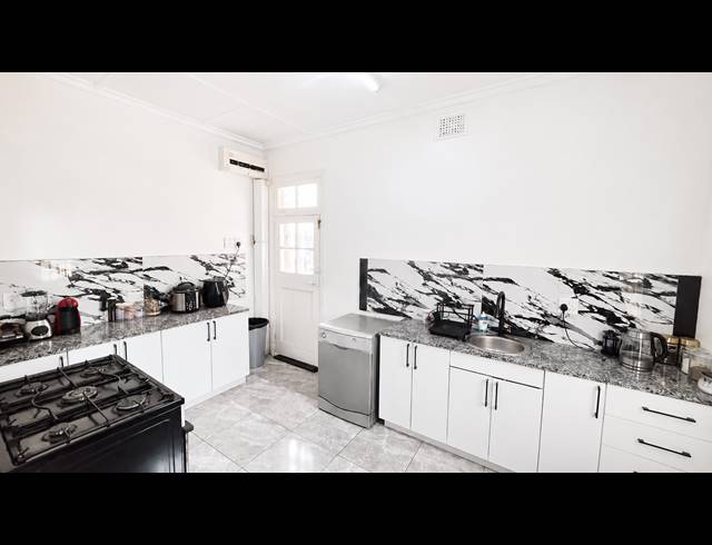 4 BEDROOM HOUSE FOR SALE IN GLENWOOD